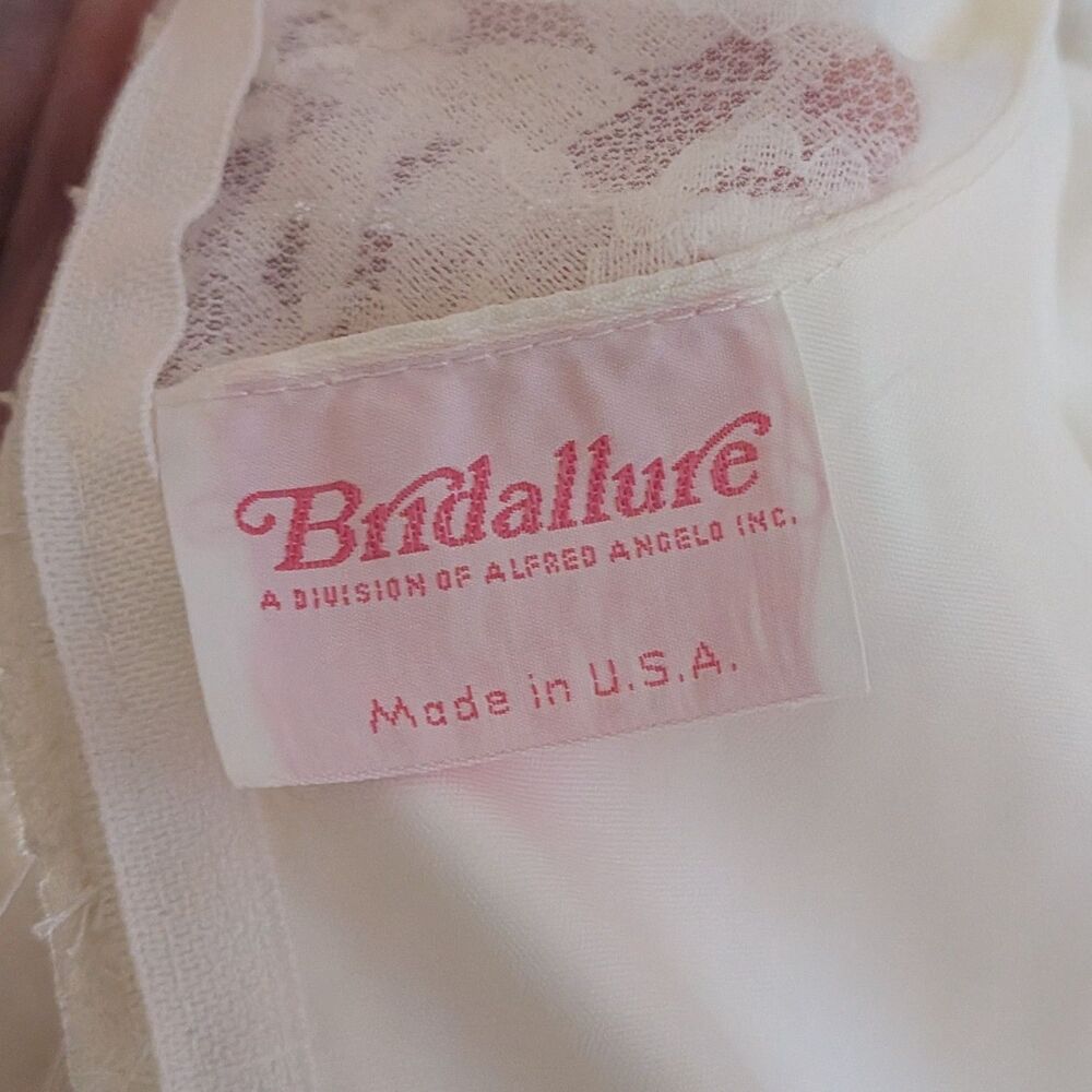 Vintage 1970s Bridallure Wedding Dress Floral Lace Gown Train Bridal Maxi Size 4 - Picture 8 of 16